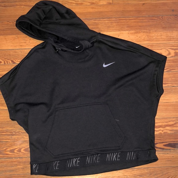 Nike Sport Top! - Picture 3 of 5